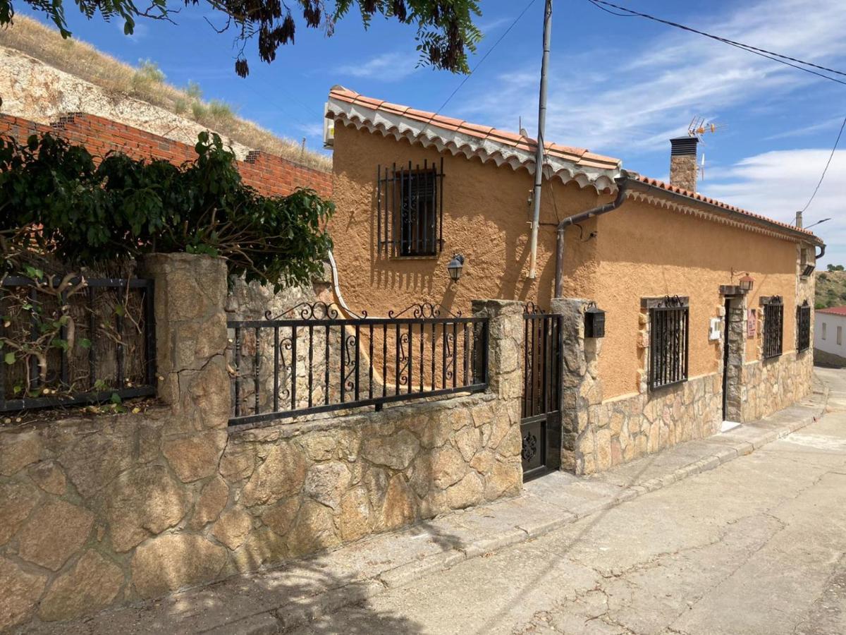 Casa Rural Neira Almenara de Tormes Eksteriør billede