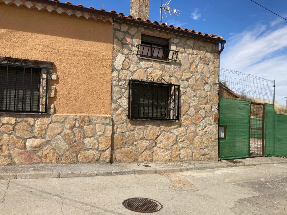Casa Rural Neira Almenara de Tormes Eksteriør billede